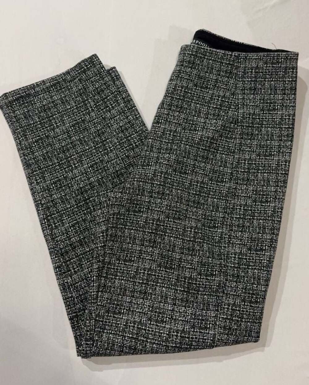 #187 Liverpool Los Angeles Black and White Tweed Pattern Pants Size 6